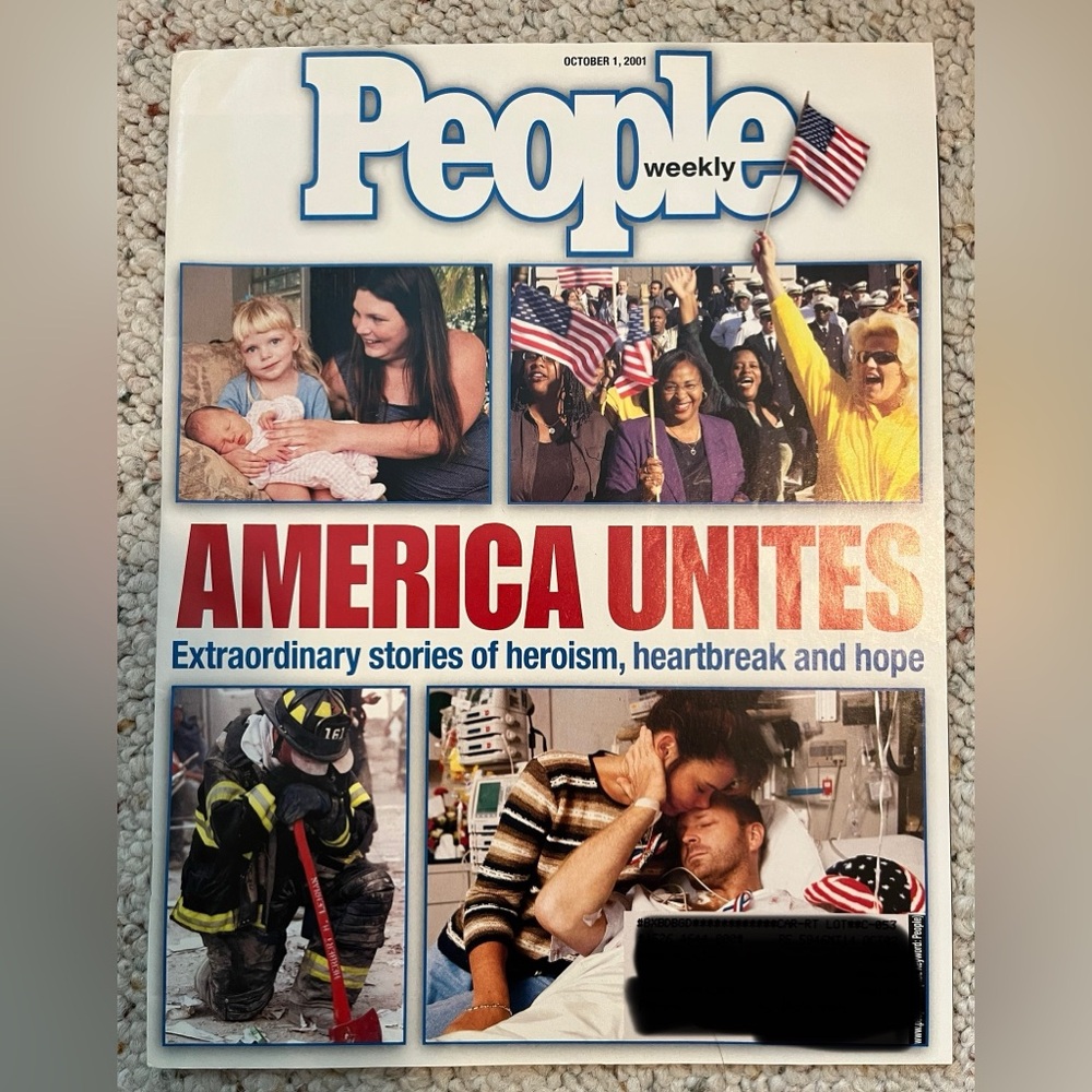 People Magazine Post-9/11 America Unites /Vol 56, Issue 14 / Pub 10.01.01 / NEW